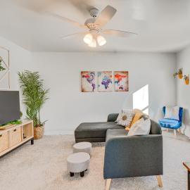 Charming Pottstown Apartment - Walk to Town!, hotell i Pottstown