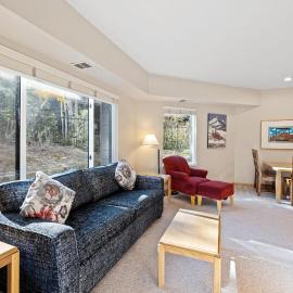Palisades Tahoe Lodge Rentals One Bedroom #120, hotel a Olympic Valley