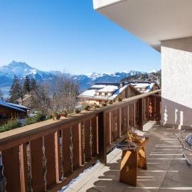 Apartment Le Mont Blanc 14 by Interhome, hotel di Chesières