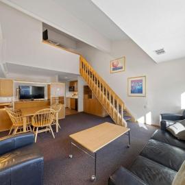 Palisades Tahoe Lodge Rentals Studio Loft #314