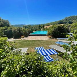 Adam House, exclusive Pool, outstanding views, vast garden, aircon, sleeps 8