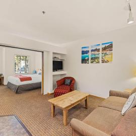 Palisades Tahoe Lodge Rentals Studio #144
