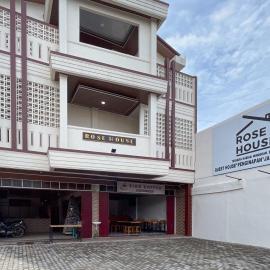 RedDoorz at Rose House Simpang Pemda Medan Selayan, ξενοδοχείο σε Sunggal