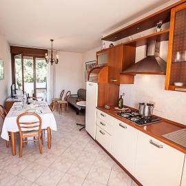 Seaside serenity flat with outdoor pool