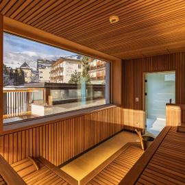 Upside Down Town Hotel Neue Post、ツェル・アム・ゼーのホテル