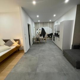 Neue Loft im alten Kelterhaus - Urlaub im Wein- und Ferienort Bekond, hotel a Bekond