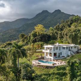 WALD HAUS by DW, hotel u gradu Naguabo