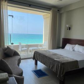 Blue Wave Beach Villa by Aaryan Group, hotel in Ambalangoda