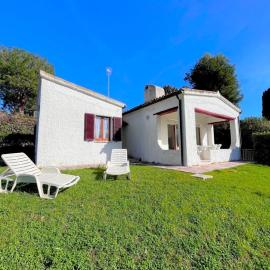 Villa Maria Giovanna, con spiaggia inclusa, Hotel in Numana