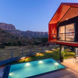 StayVista's Terra Tints - Mountainside Cabin with Private Pool, Deck & Games Room