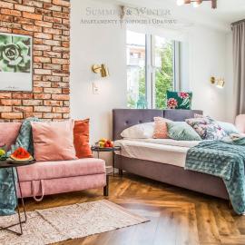 SummerWinter - Luxury Pure Old Town Trees View Apartment, 2 Bedrooms, viešbutis Gdanske