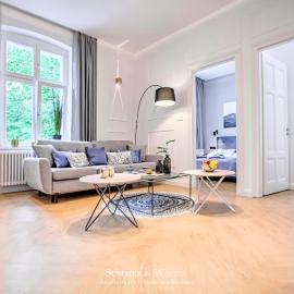 SummerWinter - 2 Luxury Wonder & Heaven Apartaments, 100m M Cassino - 2 or 3 bedrooms & Sofa, parking, Hotel in Sopot