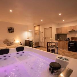 Gites spa de charme L ETOILE SPA, hotel din Beynac-et-Cazenac