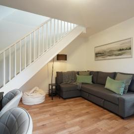 Tapton View - Modern Stay Near Chesterfield Town Center, Train Station & the Peak District, Hotel in Brimington