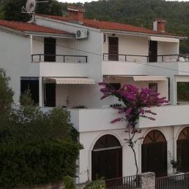 Apartments Villa Zvonimir, hotel v destinaci Slatine