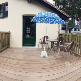 Pequeño apartament rural con un gran jardin. WIFI, hotel en Ispáster