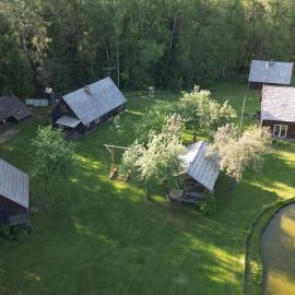 Labanoro pasaka, hotell sihtkohas Berniūnai