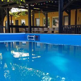Penzión Koliesko, hotel in Veľký Meder