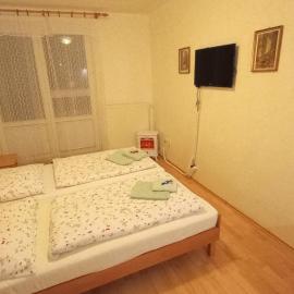 HannaH - Relax dom pod orechom - 2i rodinné štúdio so zdieľanou kuchyňou, hotel in Trávnica