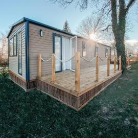 Soleil Levant - Camp La Belle Vie, hotell i Berdorf