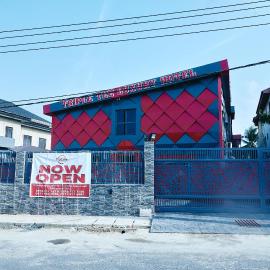 Triple Tee Luxury Hotel & Service Apartments Surulere, hotel en Lagos