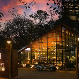 Neelam Foresteria Resort, hotel a Pachmarhī