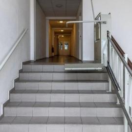 Private apartment 1km from center, hotel in Nivy