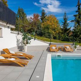 Holiday Home & Spa Kozji Vrh, hotel i Čabar