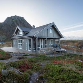 Gimsøy에 위치한 호텔 Lofoten Midnightsun Northern lights Golf Beach Horses