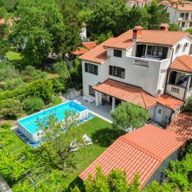 Apartment Sirol, Hotel in Labin