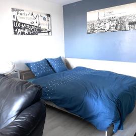 Studio cosy indépendant avec Jardin à Osny proche Cergy pontoise, hotel em Osny