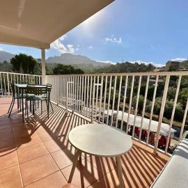 Apartamento Moderno con gran terraza" GREGAL"、ポルト・デ・ソリェルのホテル