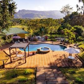 Hotel Villa Florencia، فندق في توريالبا