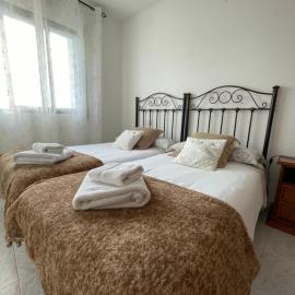 APARTAMENTO PURI – hotel w mieście Candeleda