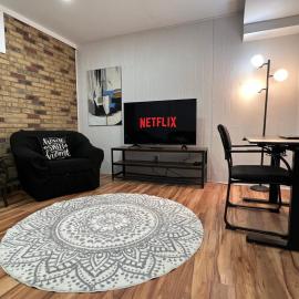 Laval में, होटल Bertha's charming urban retreat