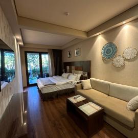 Seaside Apartment with a Private Garden
