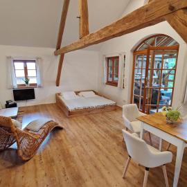 Kultur-Stadl Ferienwohnung、Vilgertshofenのホテル