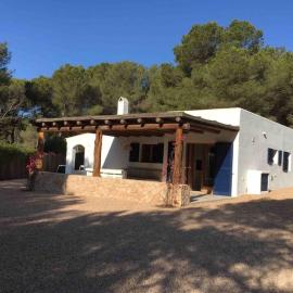 A beautiful villa close to the beach, hotel in Playa Migjorn