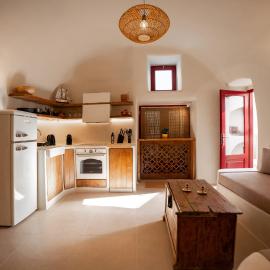 Approxi Cave: 2-Bedroom Retreat