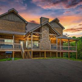 The Water Fox in Sevierville with Indoor Pool, Hot Tub, Game Rm, and Theater
