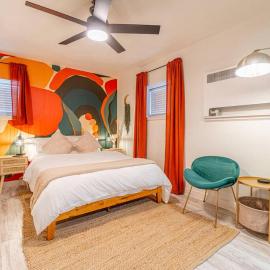 Riverside Luxe: Stylish Designer Retreat