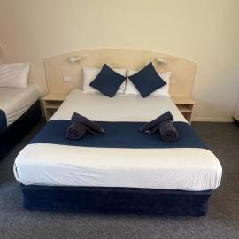 Outback Quarters Motel Hay and Restaurant, viešbutis mieste Hei
