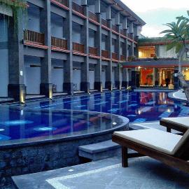 Grand Sinar Indah, hotel u gradu Legijan