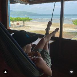 Nias Shady Palm surfcamp, Hotel in Lagudri