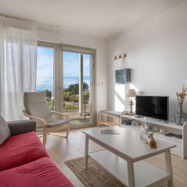 Appartement pour 4 face mer plage + piscine