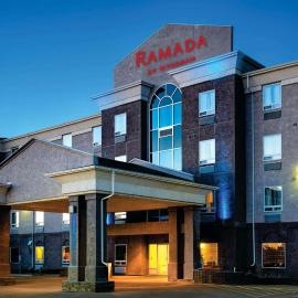 Ramada by Wyndham Prince Albert, מלון בפרינס אלברט