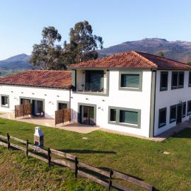 Apartamentos Alto Ubiro, hotel v destinácii Liérganes
