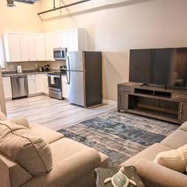 902 Howard Lofts