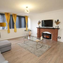 Luton में, होटल Spacious Apartment - Long stays welcome