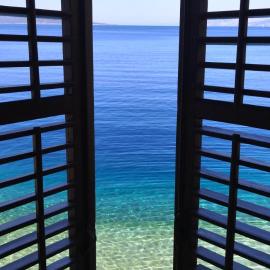 Beach rooms Riviera - Žuta Kuća, hotel in Makarska